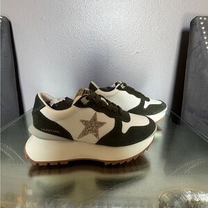 VH (vintage Havana) Est 1954 white and green sneakers